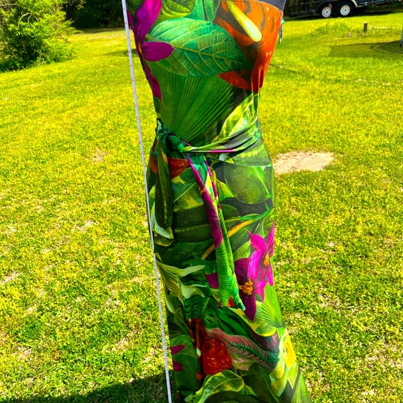 COPY - COPY - Beautiful One Shoulder Tropical Inspired Dress by “Victoria Pappa… - Picture 3 of 9